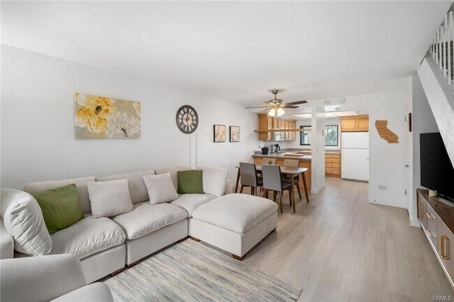 Foto del edificio - Great Updated 2 bed 1.5 bath Condo in Cedarwood