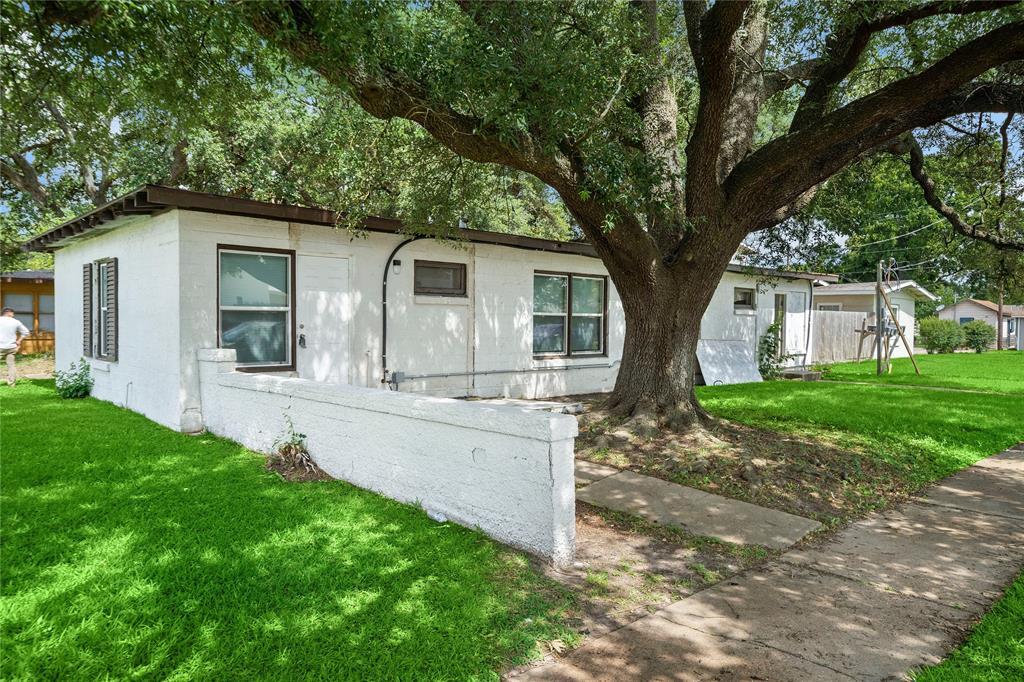 Foto principal - 800 3rd St N