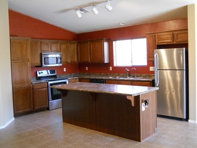Foto del edificio - Beautiful Home in Shamrock Estates!