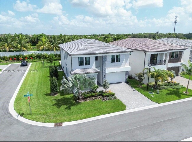Building Photo - 8151 Laurel Falls Dr