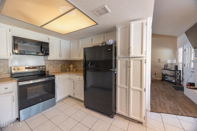 Foto del edificio - 2009 Bobby Jones Dr