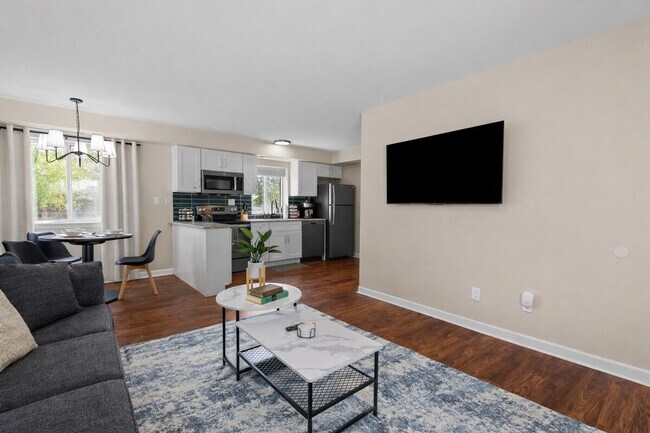 Foto del edificio - 18447 Sharon Ln