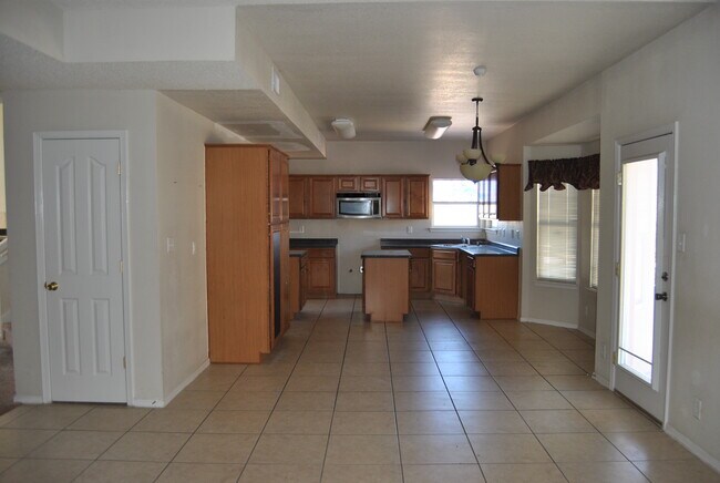 Building Photo - 265 Stoneheath Ct
