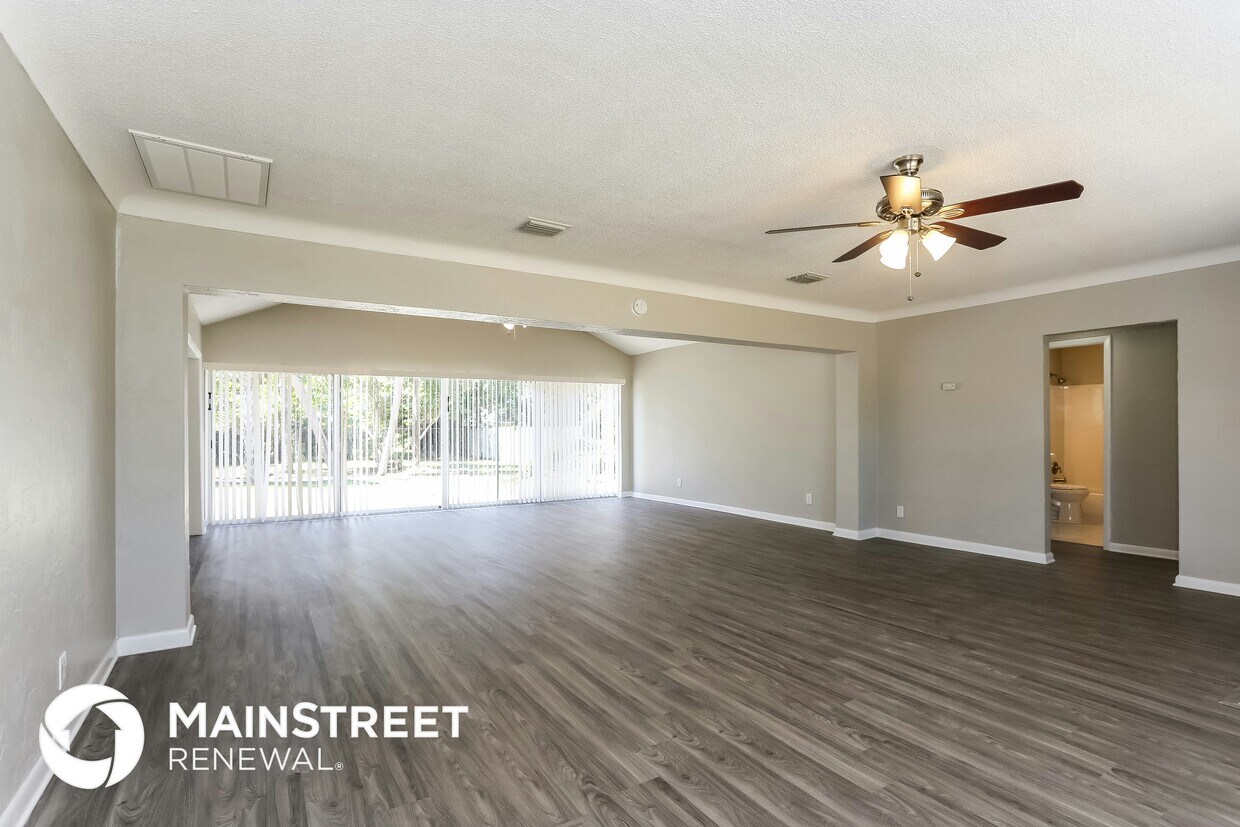 Foto principal - 2124 Almeria Way S