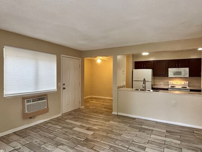 Foto del edificio - 14590 E 2nd Ave