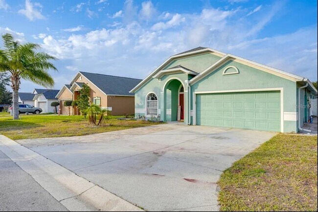 Building Photo - 739 Delancey Dr