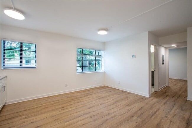 Foto del edificio - 43 25th St NW