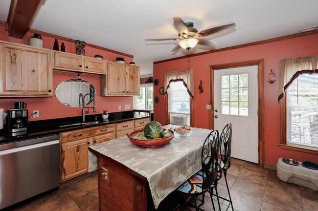 Building Photo - 90 Merrimack St