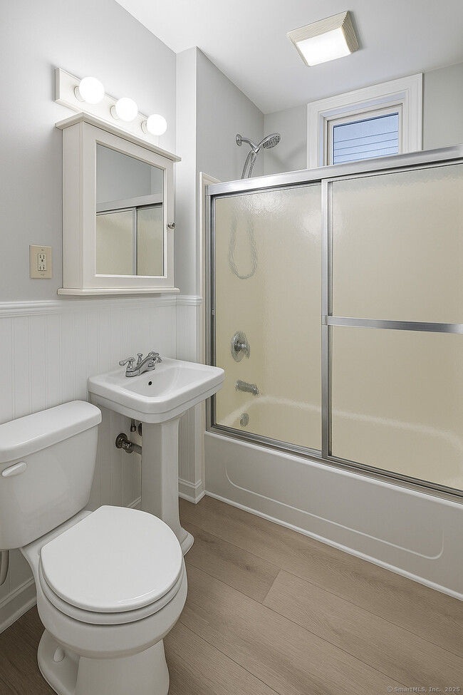 Building Photo - 121 2nd Ave