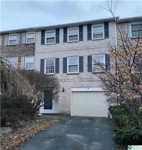 Building Photo - 1081 Barnside Rd