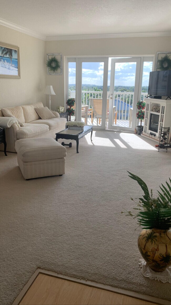 Foto del edificio - 629 SE 19th Ave