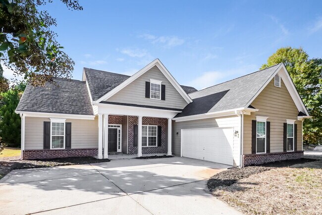 Building Photo - 332 Southgate Dr
