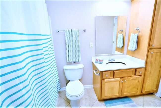 Building Photo - 1030 Kearney St