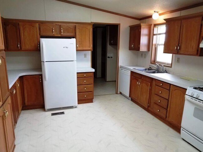Foto del edificio - 4 bedroom in Shepherd MT 59079