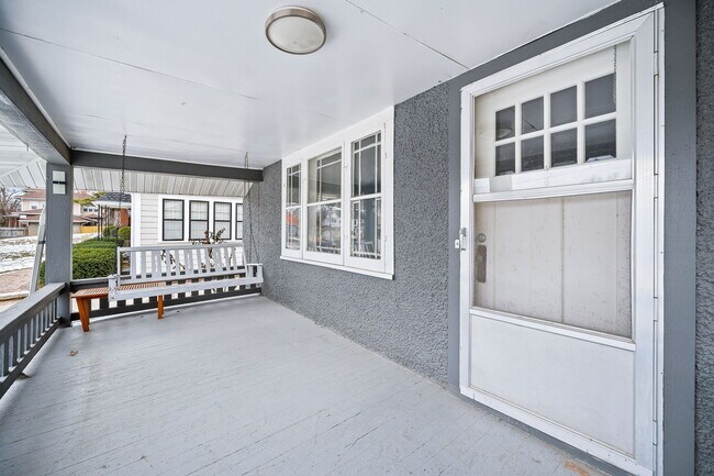 Foto del edificio - 4524 Waveland Ct