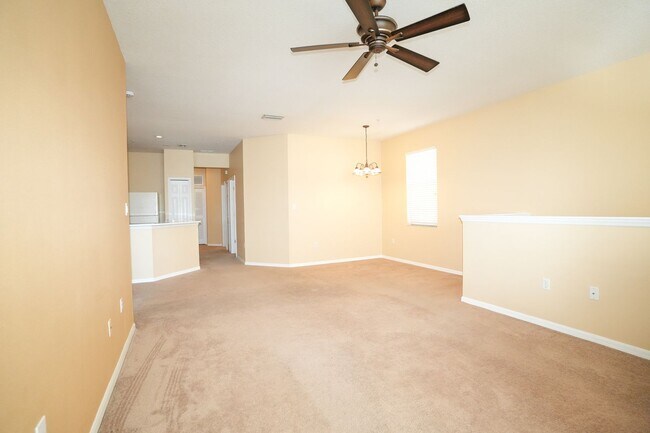 Foto del edificio - Partridge on University