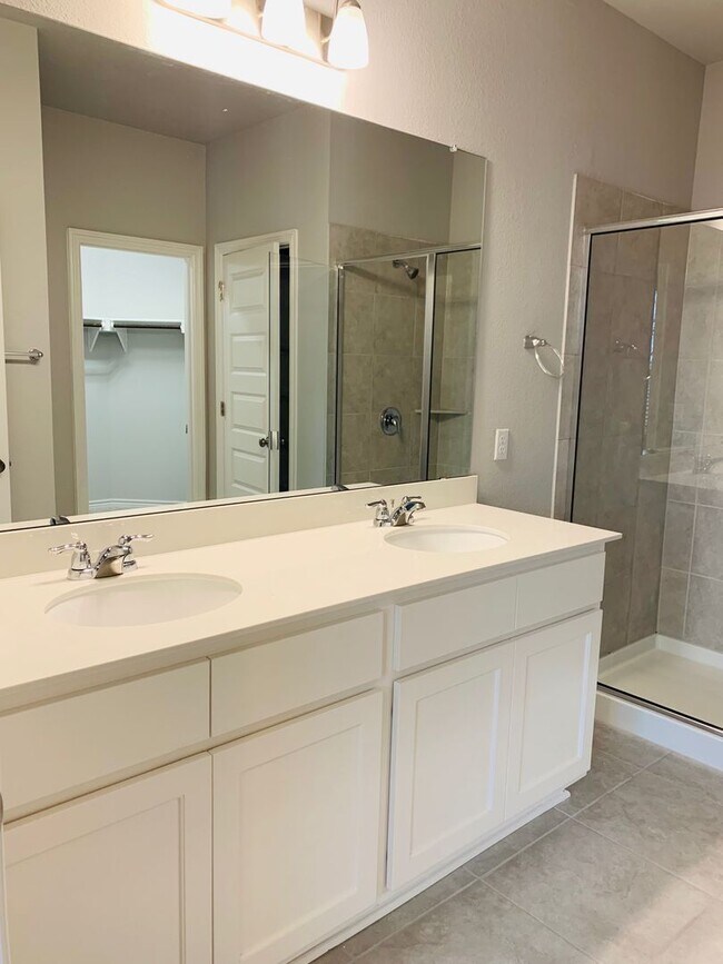 Foto del edificio - Single Level 4/2 Home in Highly Sought Aft...