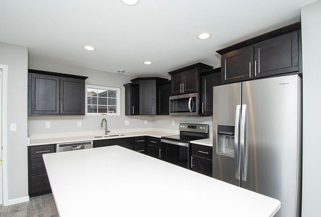 Building Photo - Charming Townhome in South Bismarck