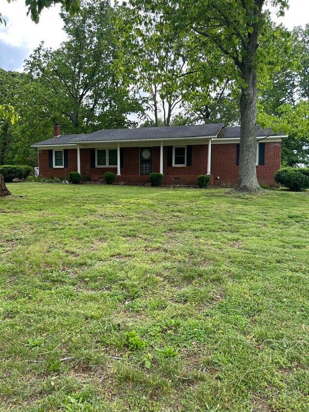 Primary Photo - 2341 North St
