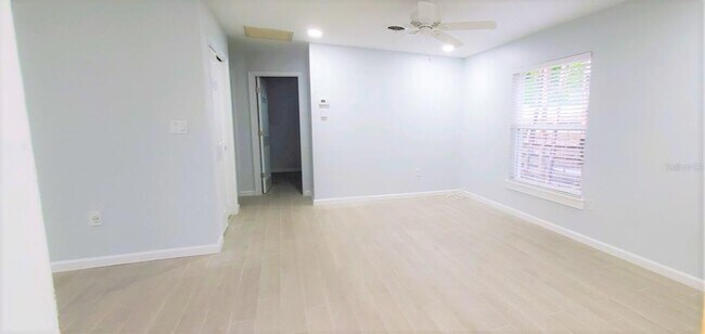 Foto del edificio - 2541 Floyd St