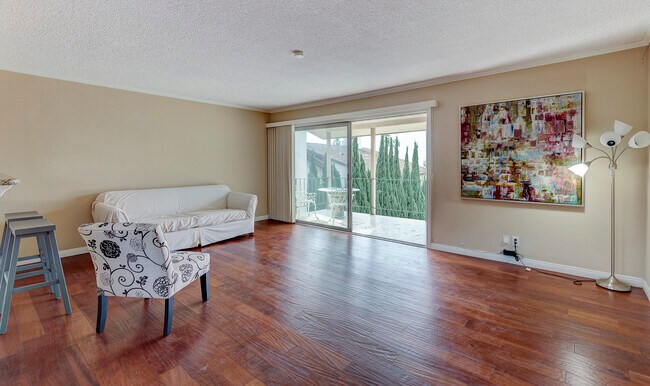 Building Photo - 2316 Palos Verdes Dr W