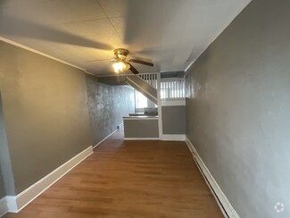 Building Photo - 403 E Norwegian St