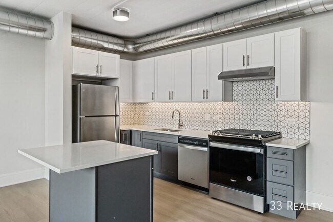 Foto del edificio - 2845 W Belden Ave
