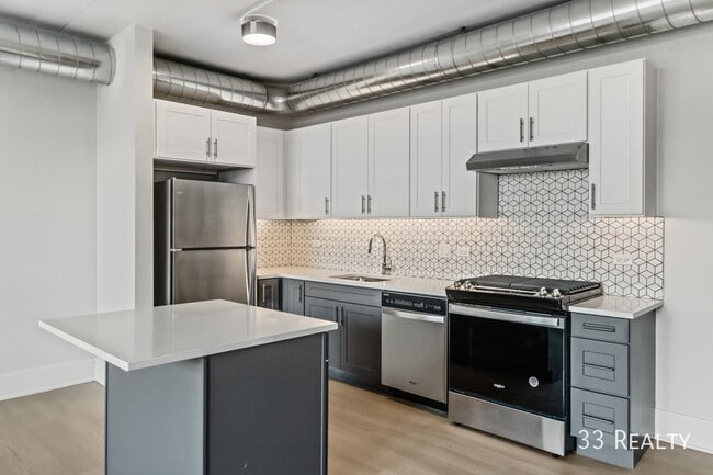 Building Photo - 2845 W Belden Ave