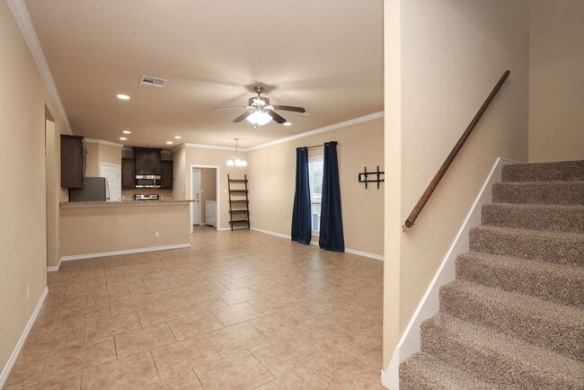 Building Photo - 3110 Claremont Dr