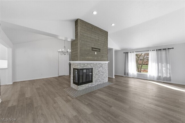 Foto del edificio - 6677 Crenshaw Dr