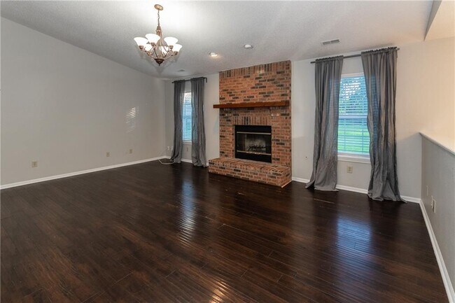 Building Photo - 4512 Periwinkle Ct