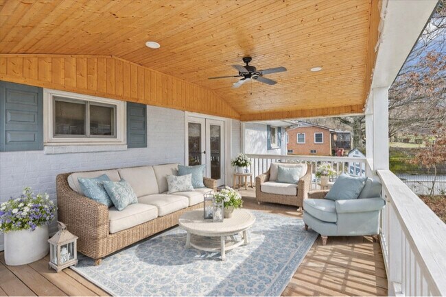 Foto del edificio - 2405 Melborne Dr