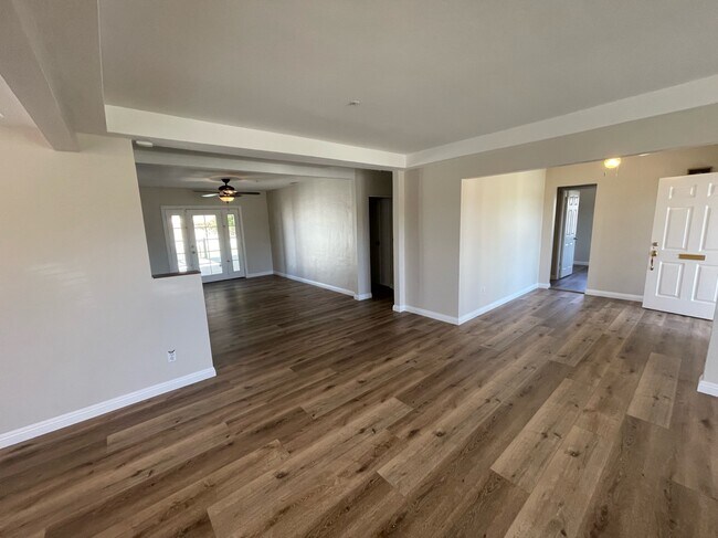 Foto del edificio - 905 E Brockton Ave