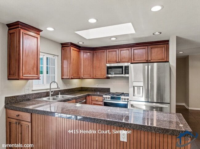 Building Photo - 4415 Hendrix Ct