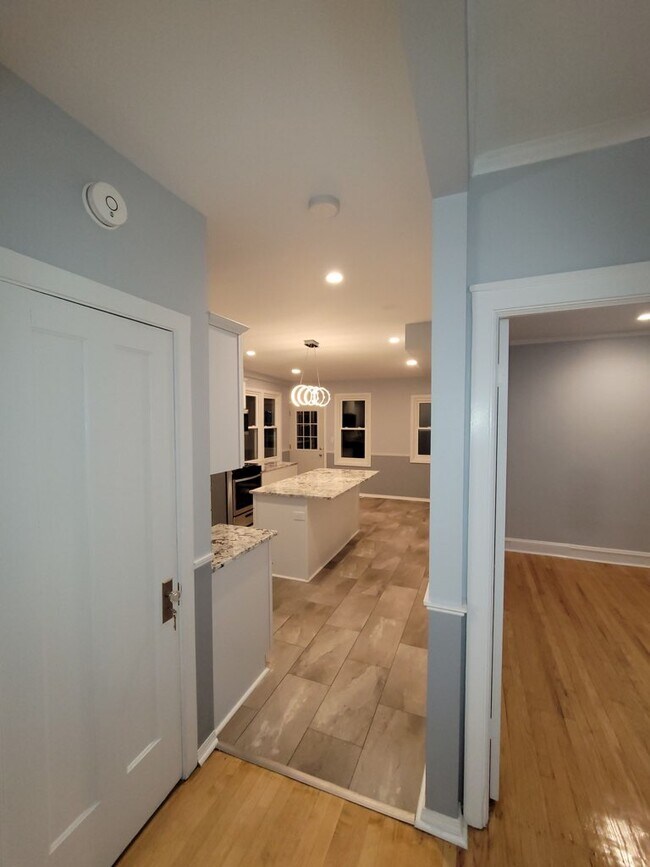 Foto del edificio - 8837 S Justine St