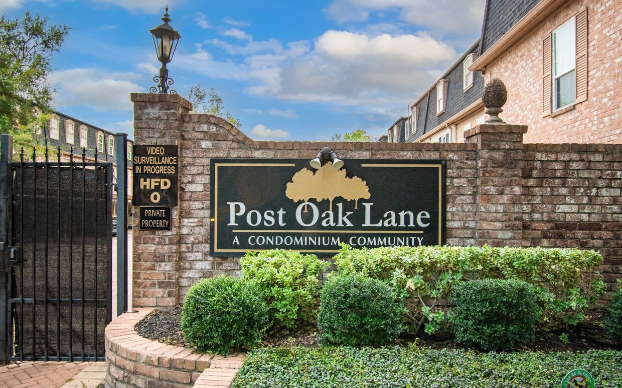 Foto principal - 355 N Post Oak Ln