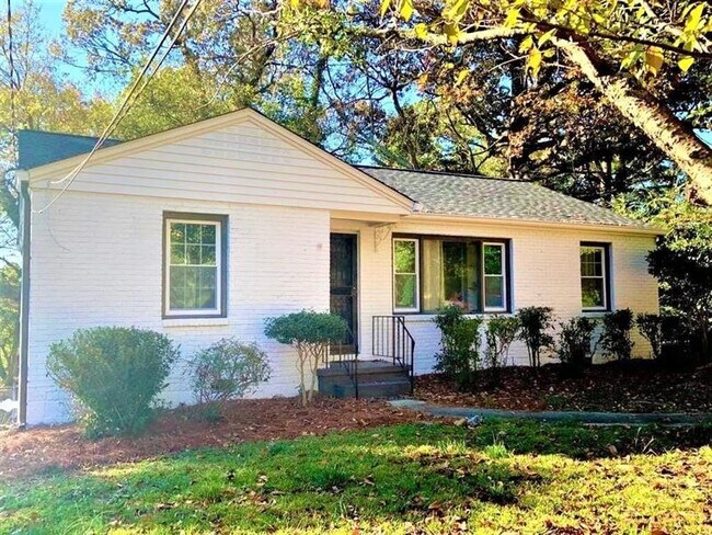 Building Photo - 1155 Clearview Dr NE