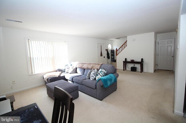 Building Photo - 4 Birchbrook Ct