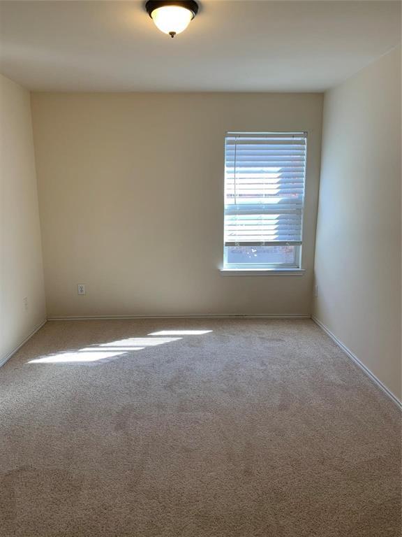 Building Photo - 1417 Sleepy Hollow Dr