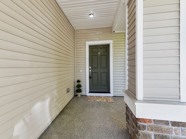 Building Photo - APPROVED APPLICANTS: LAKE TAPPS/BONNEY LAK...