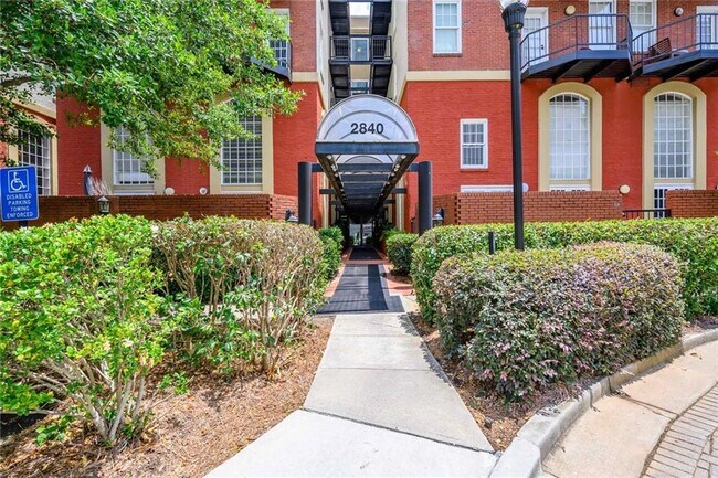Foto del edificio - 2840 Peachtree Rd NW