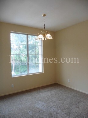 Building Photo - 10710 Sabre Hill Dr