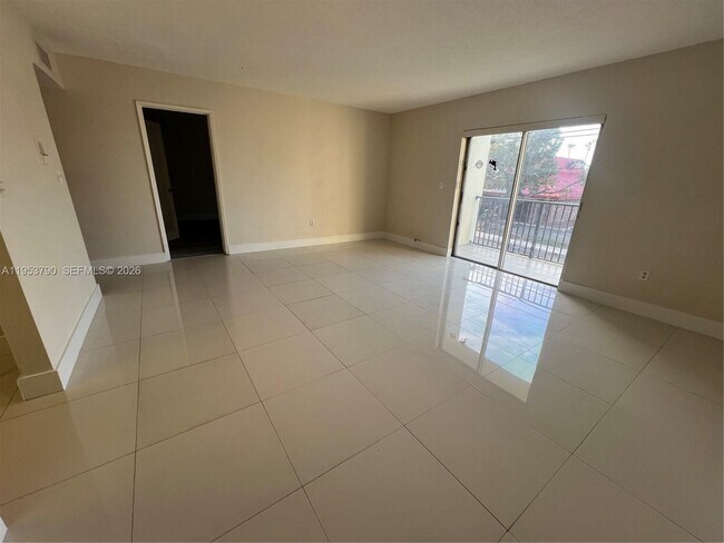 Foto del edificio - 5731 NW 37th St