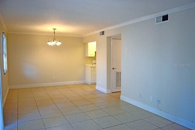 Building Photo - 13682 Orange Sunset Dr