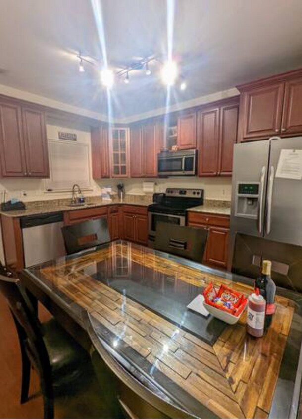 3221 Stanton Rd SE, Washington, DC 20020 House Rental in Washington