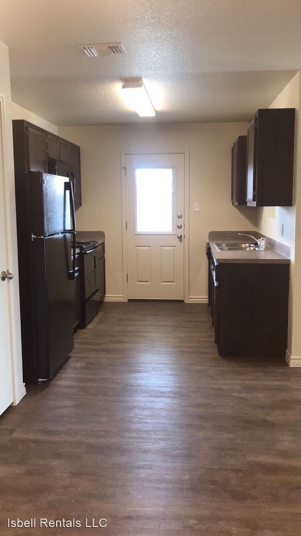 Building Photo - 1535 Justin Loop