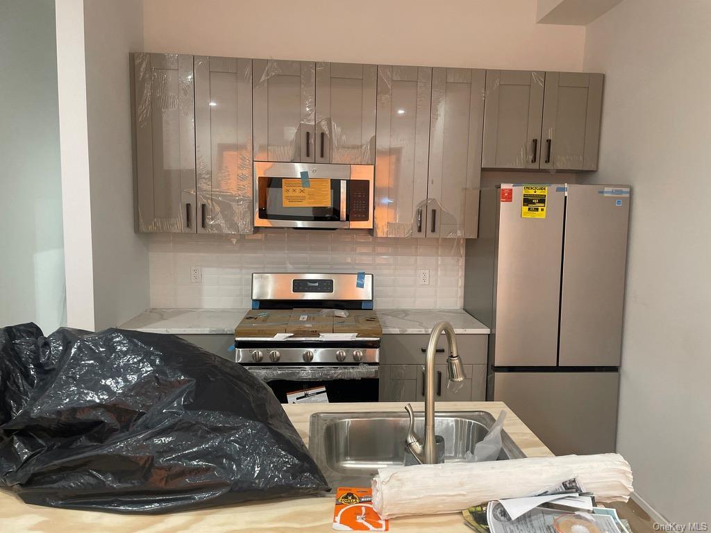 17 Jefferson Ave, Brooklyn, NY 11238 Room for Rent in Brooklyn, NY