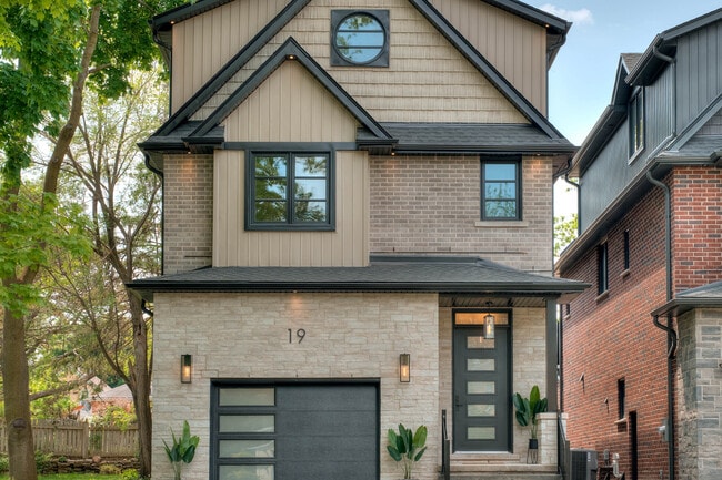 Building Photo - 19 Avondale Ave. S
