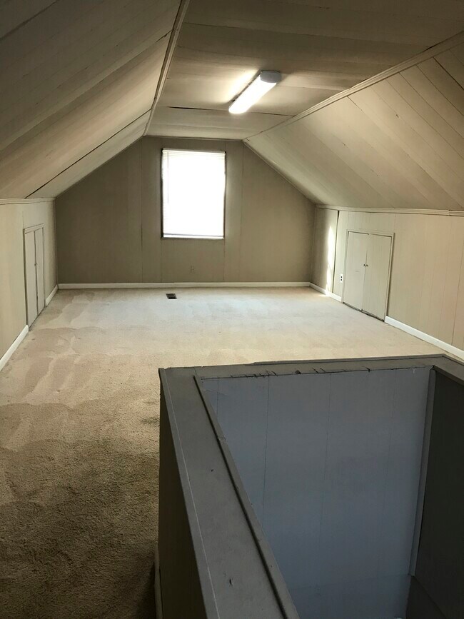 Building Photo - 8342 Lyness Dr