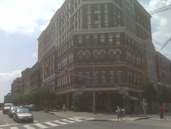 Building Photo - Station Square at Clarendon